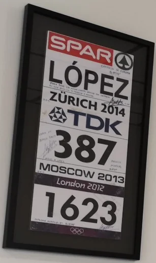 Dorsal firmado enmarcado en la sala de espera, con Londres 2012, Moscú 2013 y Zúrich 2014